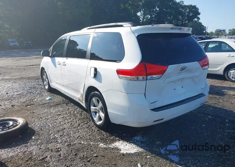 2011 Toyota Sienna Le from USA, damaged, VIN 5TDKK3DC4BS172735